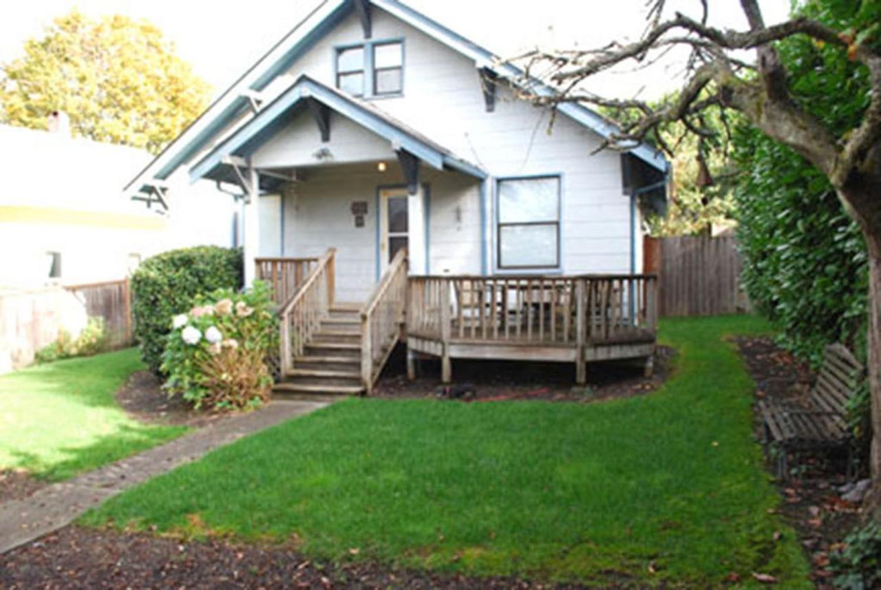 Northend Tacoma Charmer Ngoại thất bức ảnh